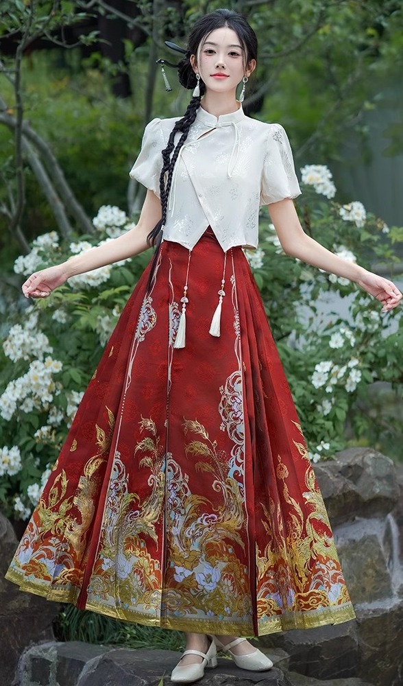 https://d1wfsv2ufomua9.cloudfront.net/carrierwave-test-siruku6/uploads/image/image_url/105866/skirt2_11zon.jpg
