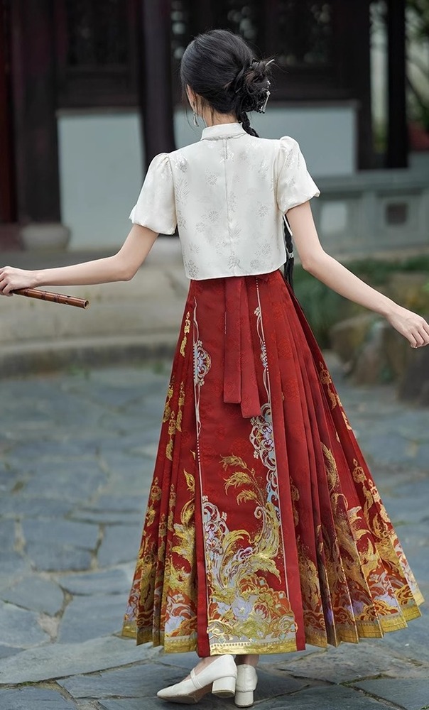 https://d1wfsv2ufomua9.cloudfront.net/carrierwave-test-siruku6/uploads/image/image_url/105869/skirt5_11zon.jpg