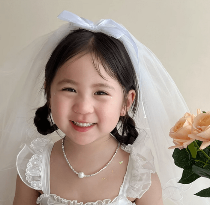 キッズドレス パールネックライン 花飾り 子ども服 ペンダント付き子ども アクセサリー パールネックレス