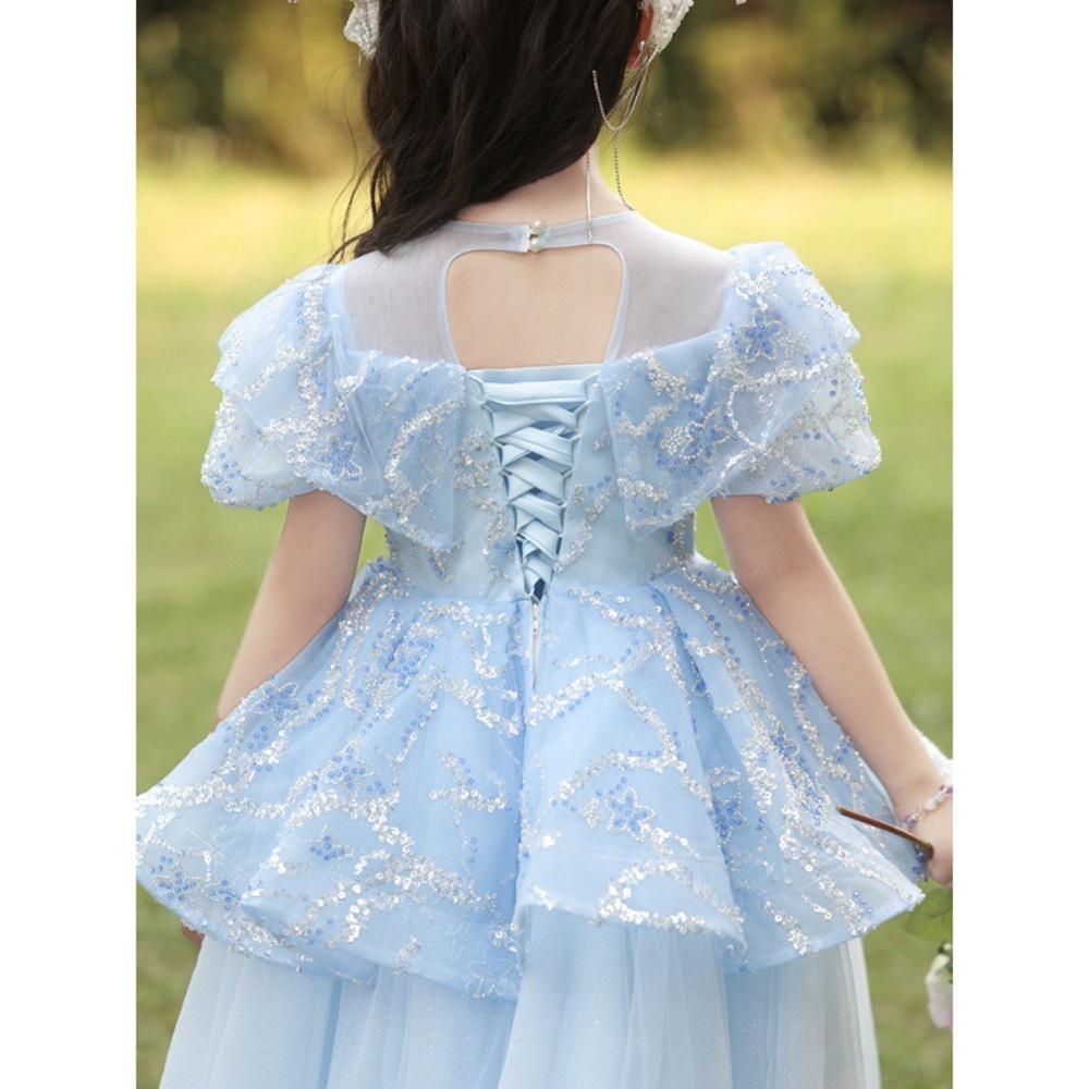 新品✨️ふんわり舞うフリルと淡色ブルーが描く　可憐で清楚なプリンセスドレス 楽天市場】カラードレス ウェディングドレス ライトブルー フリル 半袖