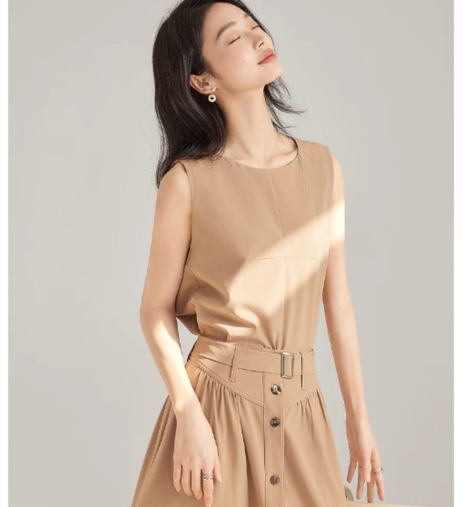 イエベ春/イエベ秋服 ノースリーブ×スカートセットアップ スカート