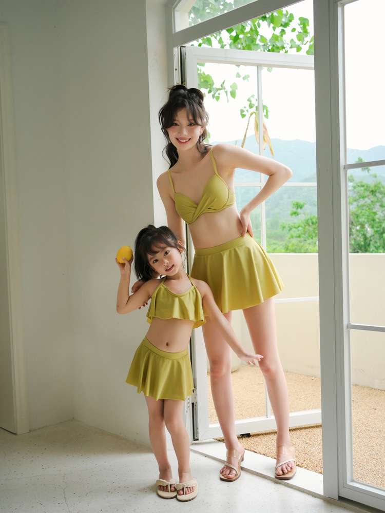親子ルック  フレッシュフローラル３点セット　水着